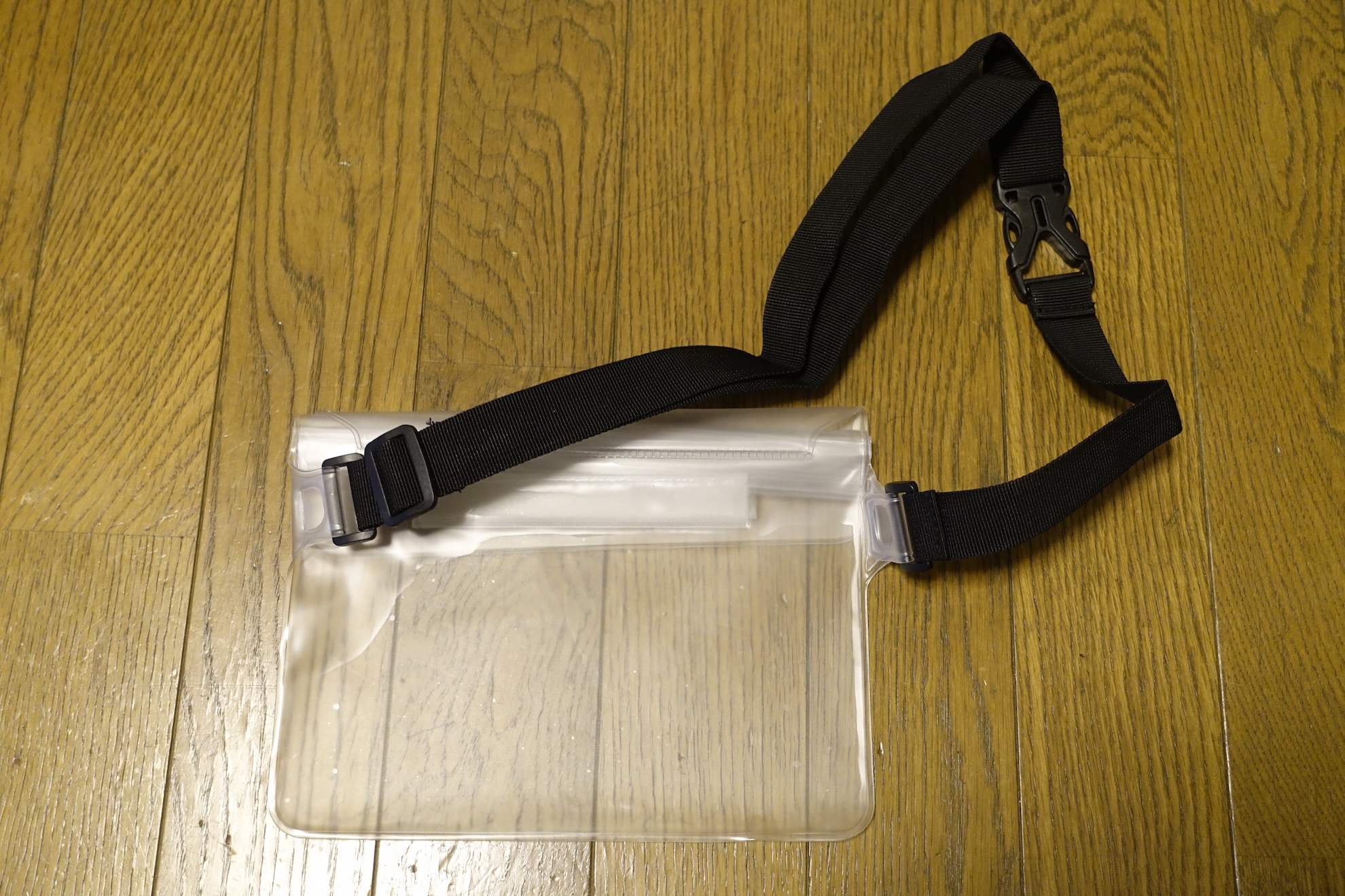 AUKEY 防水ポーチ